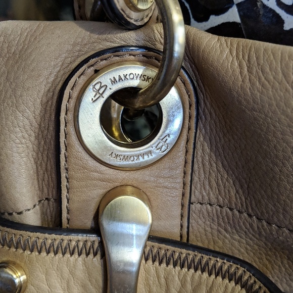 B Makowsky Hopo bag leather tan and cream purse - Picture 7 of 8